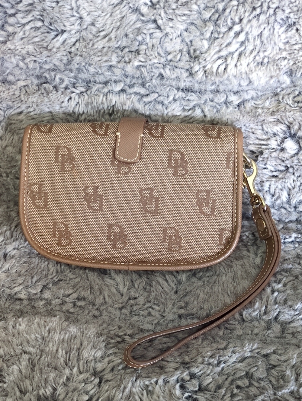 Dooney & Bourke Tan Signature Wristlet - Picture 2 of 5